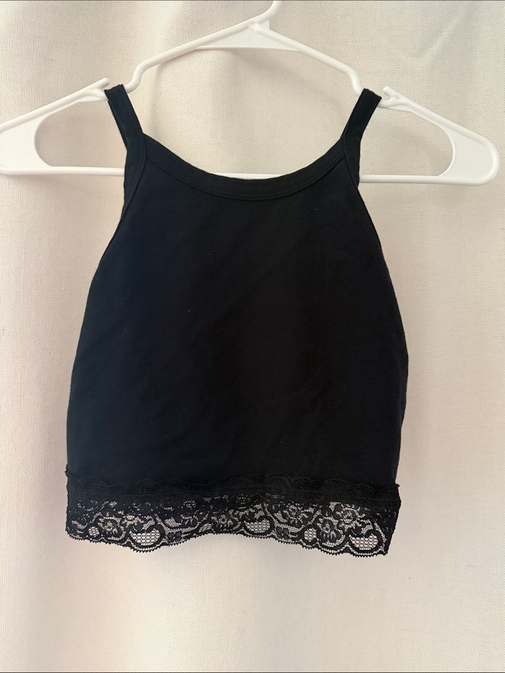 Colsie Black Lace Hem Cropped Tank